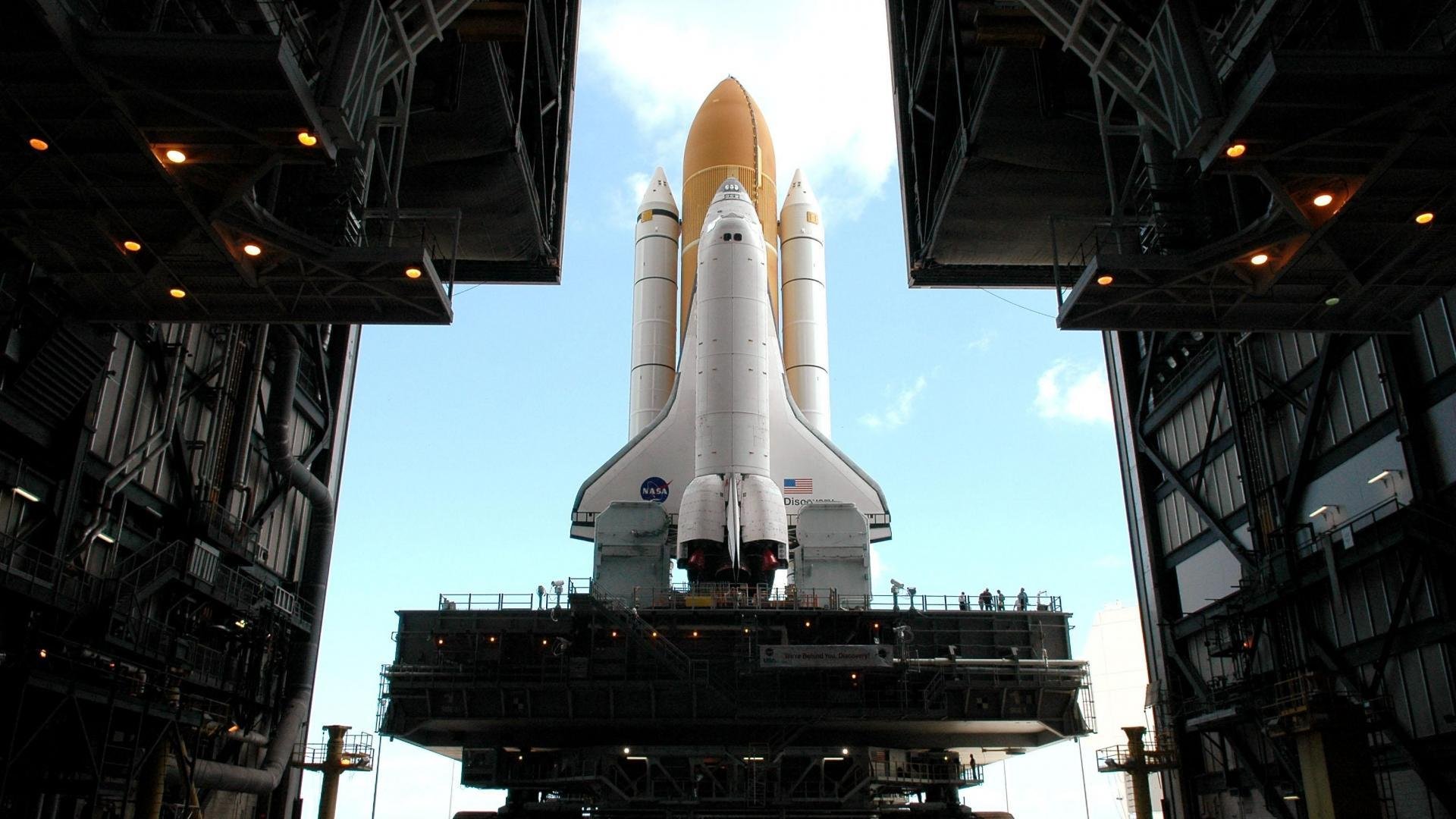 开云体育在线-英超球队采用AI技术监测比赛中体能消耗曲线，英超体重